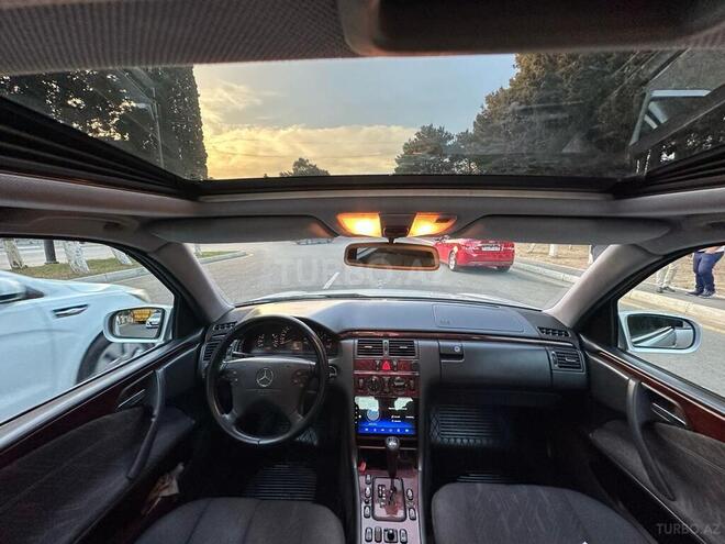Mercedes E 220 d 2000, 325,468 km - 2.2 l - Sumqayıt