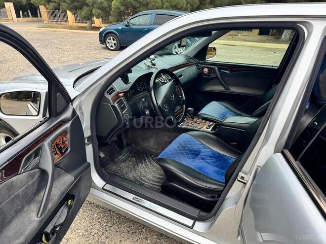 Mercedes E 240 1999, 398,000 km - 2.6 l - Bakı