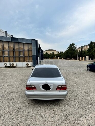 Mercedes E 240 1999, 398,000 km - 2.6 l - Bakı