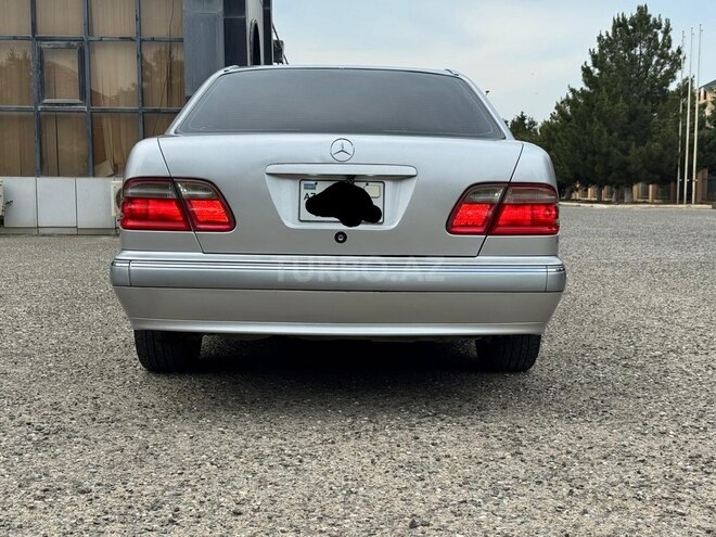 Mercedes E 240 1999, 398,000 km - 2.6 l - Bakı
