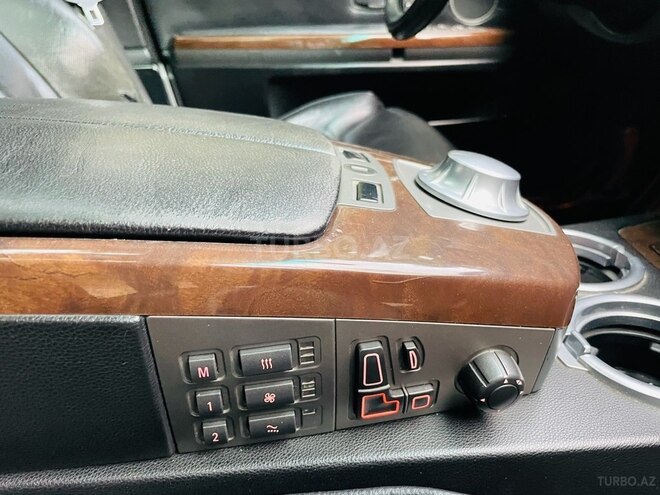 BMW 745-12