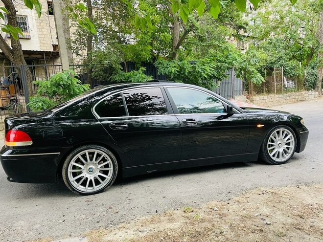BMW 745-18