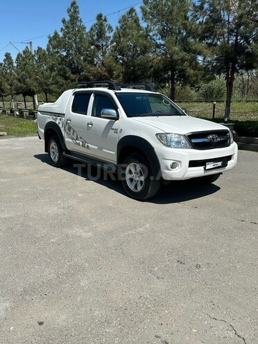 Toyota Hilux 2011, 178,000 km - 2.5 л - Bakı