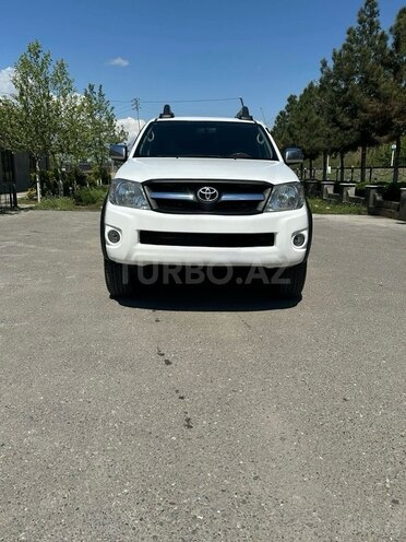 Toyota Hilux 2011, 178,000 km - 2.5 л - Bakı