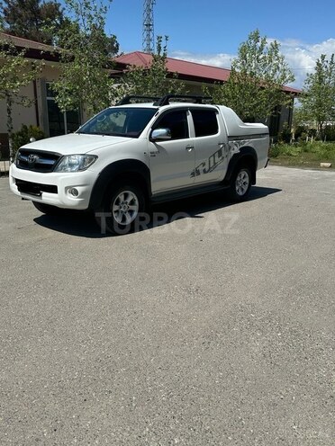 Toyota Hilux 2011, 178,000 km - 2.5 л - Bakı