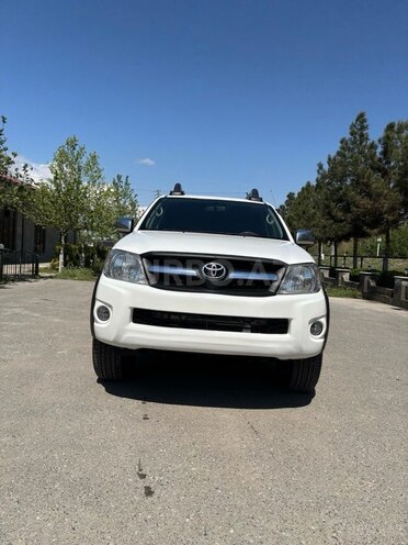 Toyota Hilux 2011, 178,000 km - 2.5 л - Bakı