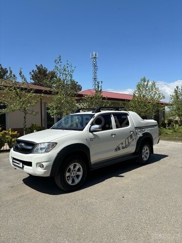 Toyota Hilux 2011, 178,000 km - 2.5 л - Bakı