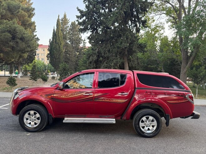 Mitsubishi L200 2010, 192,000 km - 2.5 l - Bakı