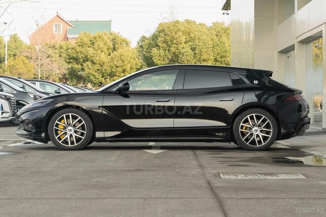 Denza Z9 GT-6
