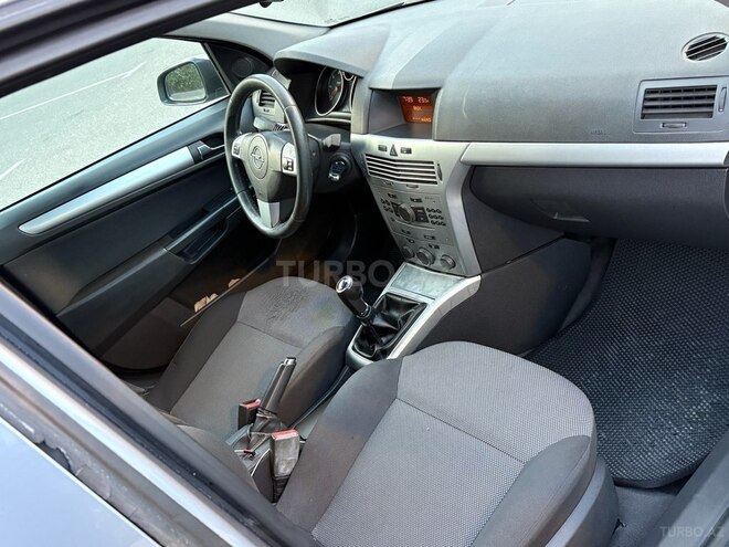 Opel Astra 2009, 307,000 km - 1.3 l - Şəki