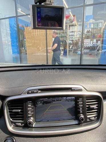 Kia Sorento-12