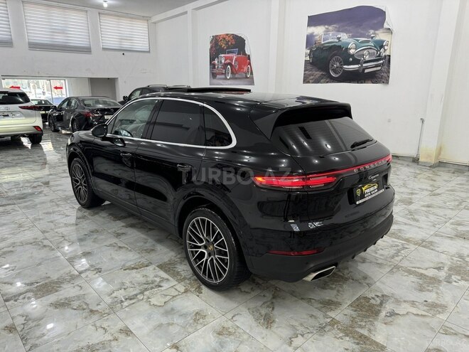 Porsche Cayenne-5