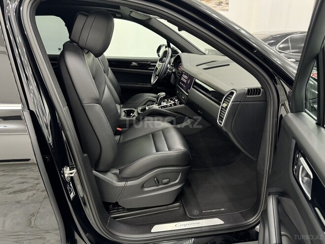 Porsche Cayenne-14