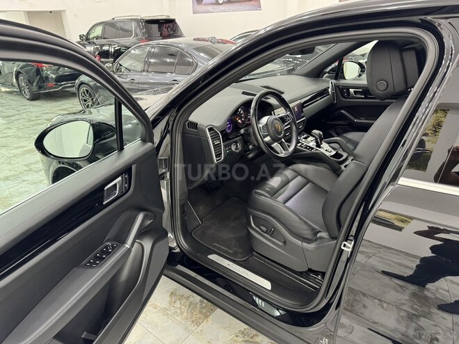 Porsche Cayenne-9
