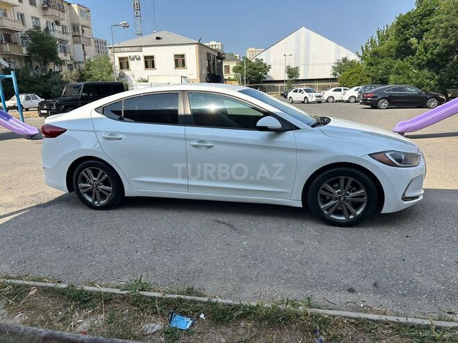 Hyundai Elantra 2017, 109,673 km - 2.0 l - Bakı