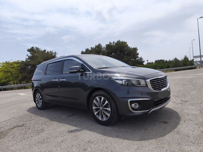 Kia Carnival 2016, 180,000 km - 2.2 l - Bakı