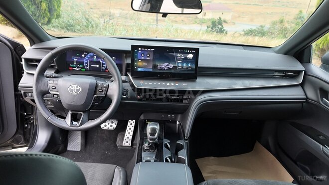 Toyota Camry-12