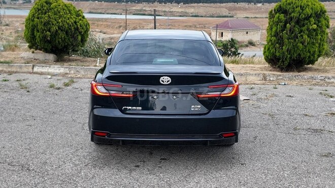 Toyota Camry-5