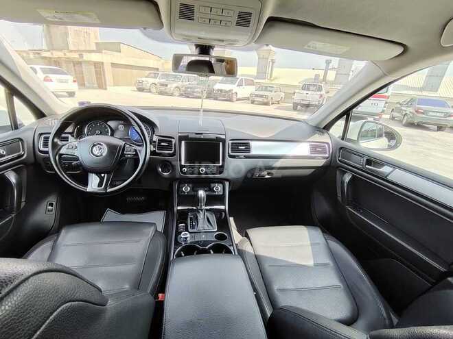 Volkswagen Touareg 2010, 331,400 km - 3.6 л - Bakı