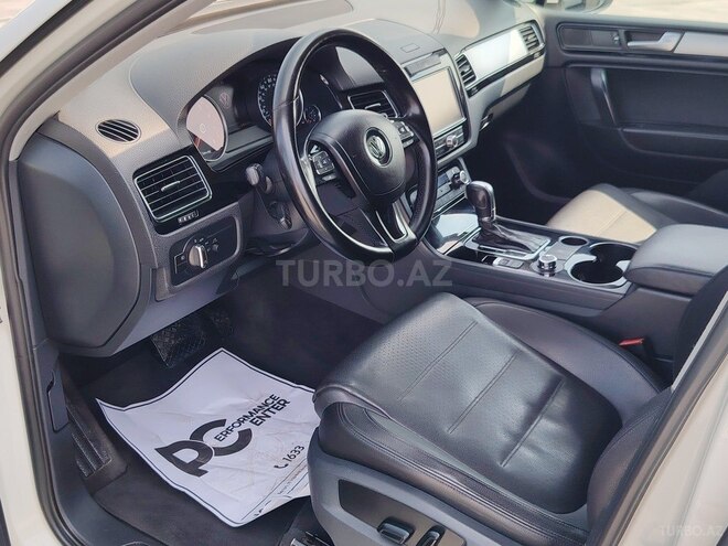 Volkswagen Touareg 2010, 331,400 km - 3.6 л - Bakı