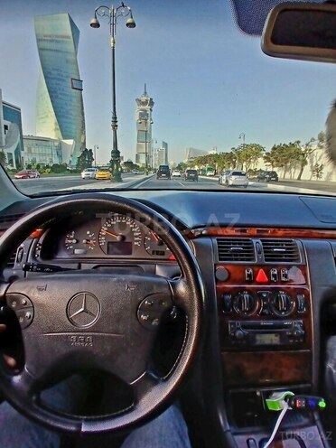 Mercedes E 220 d 2000, 500,000 km - 2.2 l - Masallı