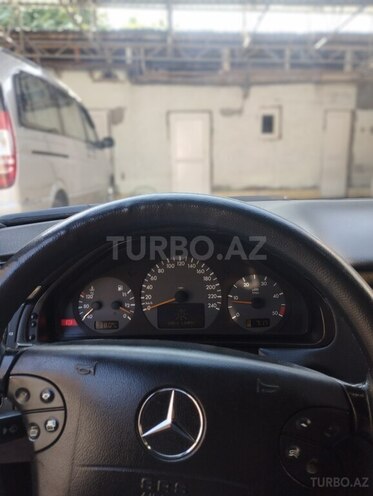 Mercedes E 220 d 2000, 367,000 km - 2.2 l - Gəncə