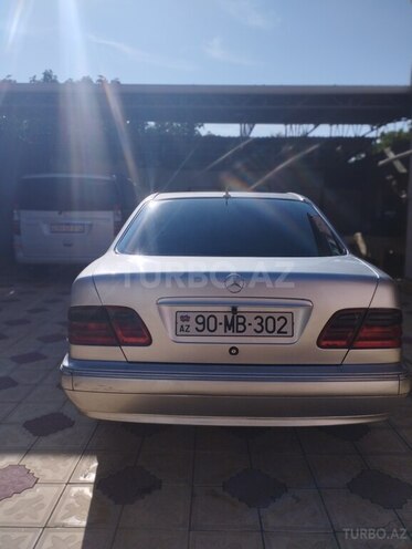 Mercedes E 220 d 2000, 367,000 km - 2.2 l - Gəncə