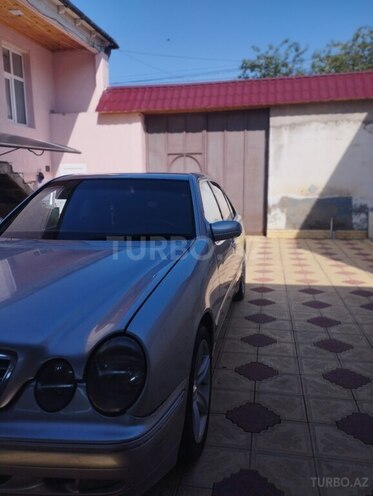 Mercedes E 220 d 2000, 367,000 km - 2.2 l - Gəncə