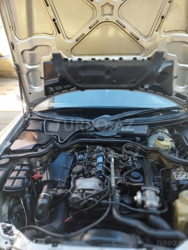 Mercedes E 220 d 2000, 367,000 km - 2.2 l - Gəncə