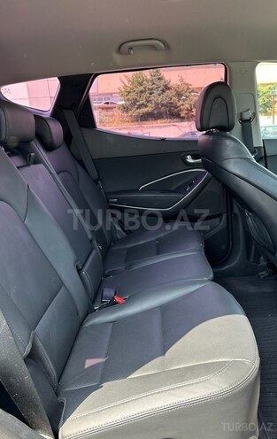 Hyundai Santa Fe-10