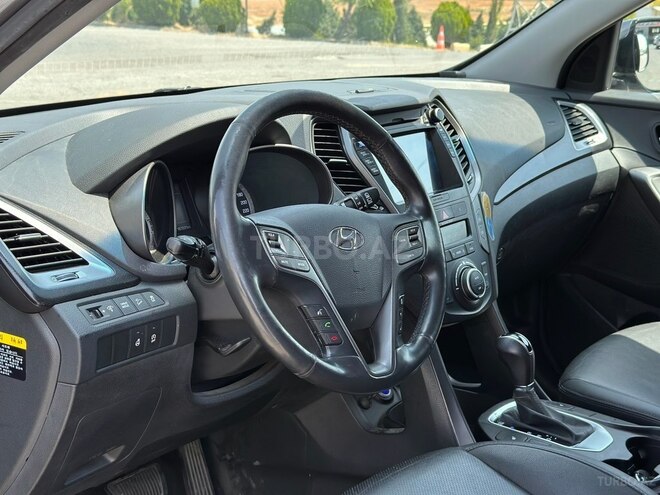 Hyundai Santa Fe-12