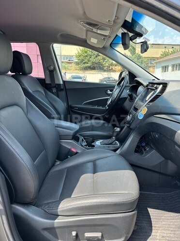 Hyundai Santa Fe-9