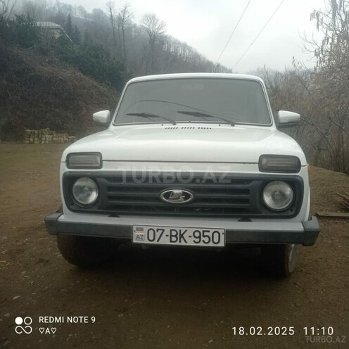 LADA (VAZ) Niva 2010, 175,000 km - 1.7 l - Astara