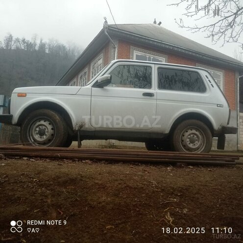 LADA (VAZ) Niva 2010, 175,000 km - 1.7 l - Astara