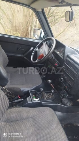 LADA (VAZ) Niva 2010, 175,000 km - 1.7 l - Astara