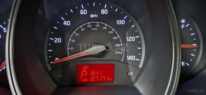 Kia Rio-10