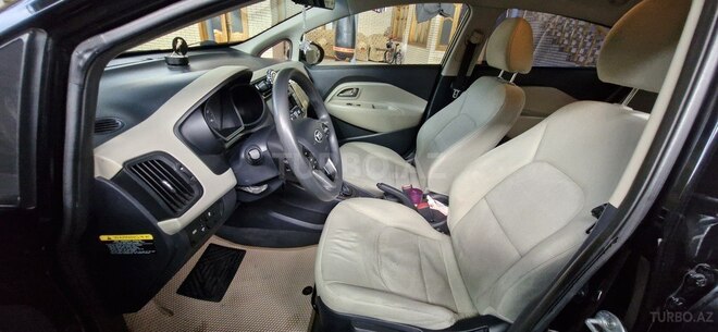 Kia Rio-11