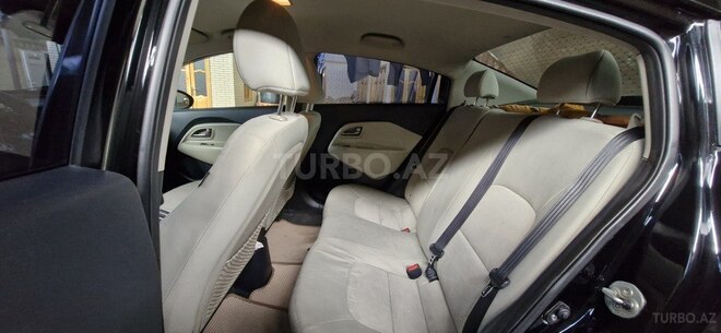 Kia Rio-12