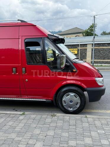 Ford Transit-4