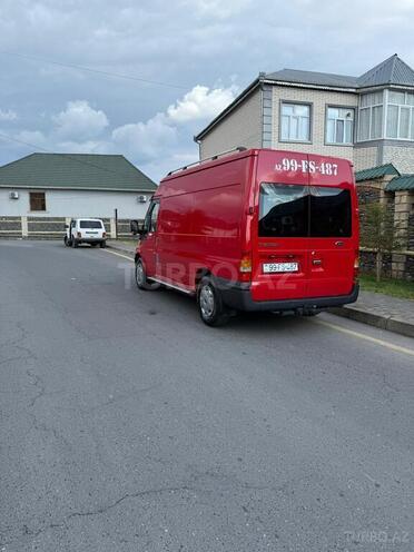 Ford Transit-10