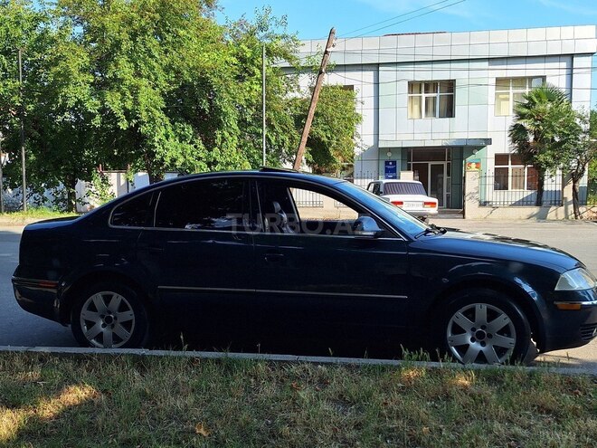 Volkswagen Passat 2004, 226,778 km - 1.8 l - Göyçay