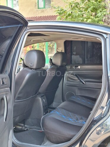 Volkswagen Passat 2004, 226,778 km - 1.8 l - Göyçay