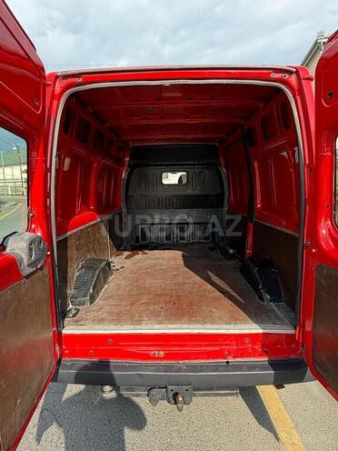Ford Transit-16