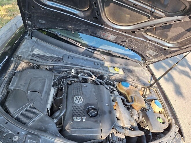 Volkswagen Passat 2004, 226,778 km - 1.8 l - Göyçay