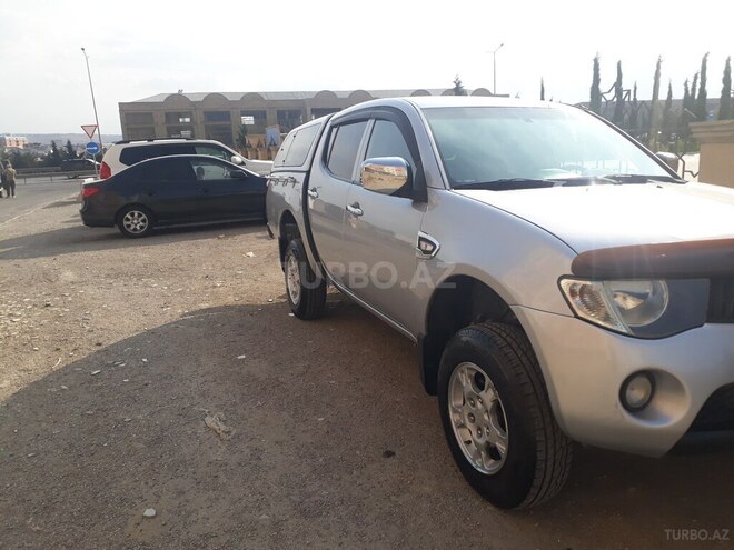Mitsubishi L200 2008, 452,355 km - 2.0 l - Xırdalan