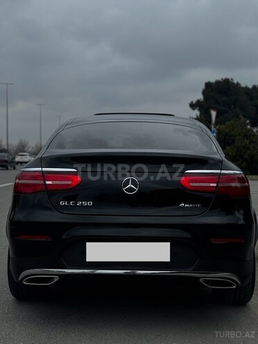Mercedes GLC 250 4MATIC 2017, 117,000 km - 2.0 l - Bakı
