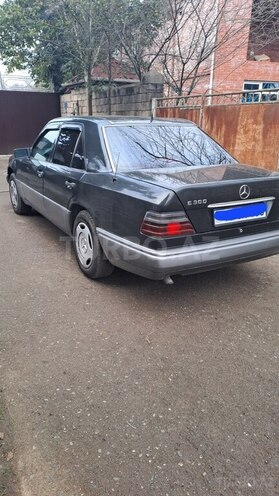 Mercedes E 300 d 1994, 579,000 km - 3.0 l - Astara