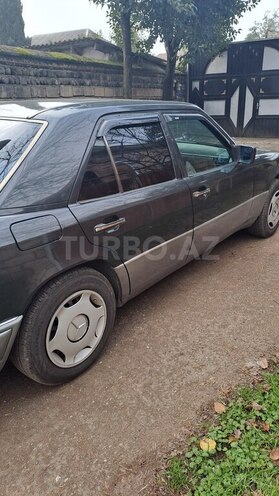 Mercedes E 300 d 1994, 579,000 km - 3.0 l - Astara