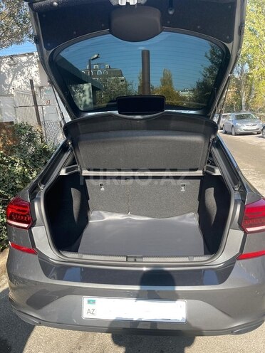 Volkswagen Polo 2021, 26,000 km - 1.6 л - Bakı