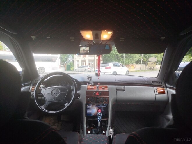 Mercedes E 230 1996, 684,629 km - 2.3 l - Balakən